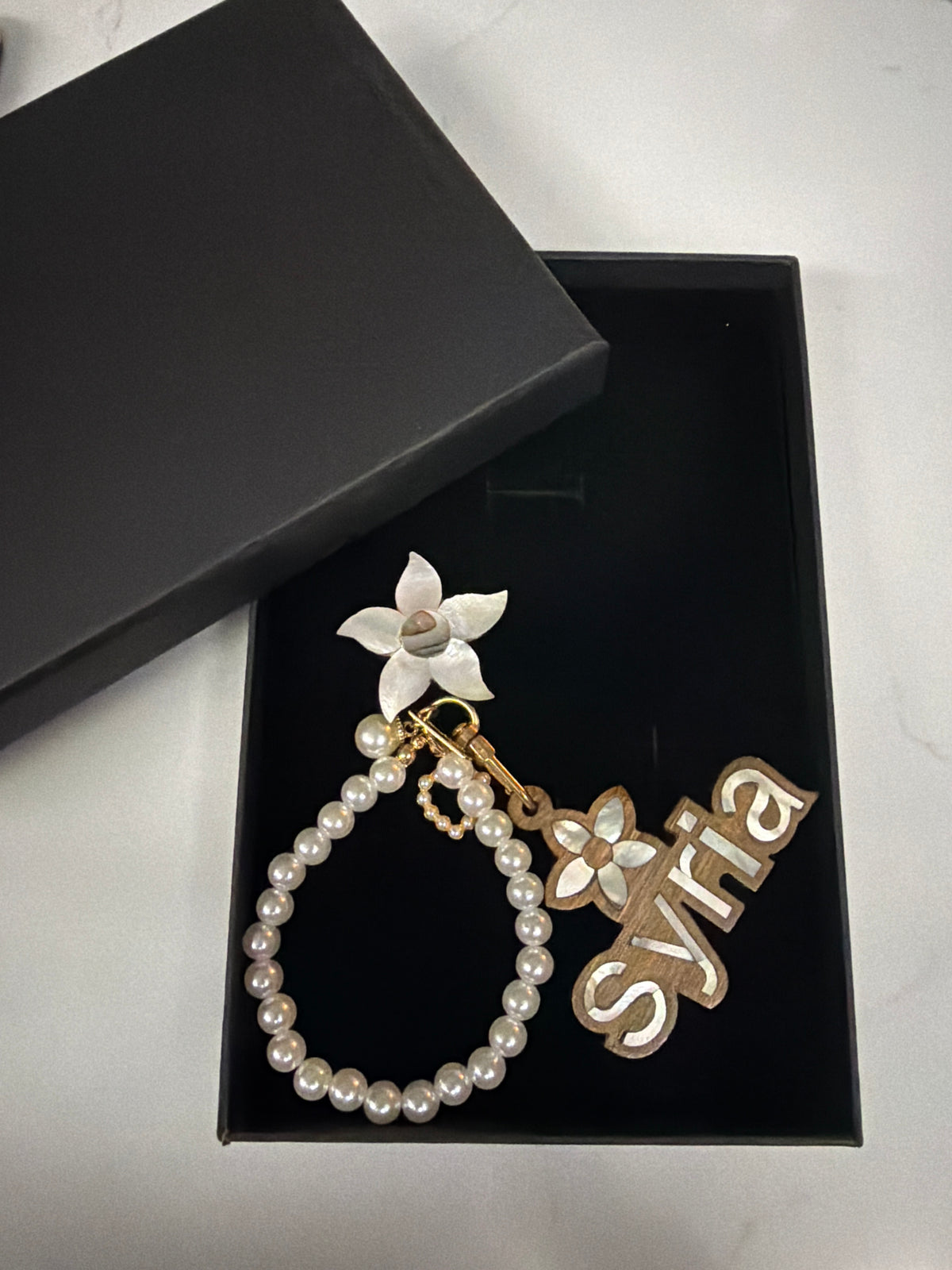 Syria and Jasmine flower brush
